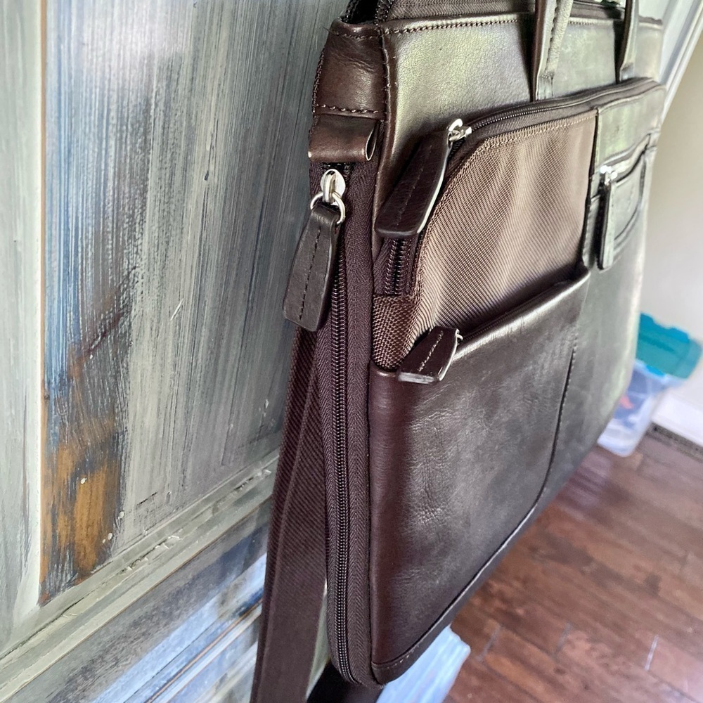 Scully Gusset Chocolate Laptop Briefcase - Picture 6 of 16